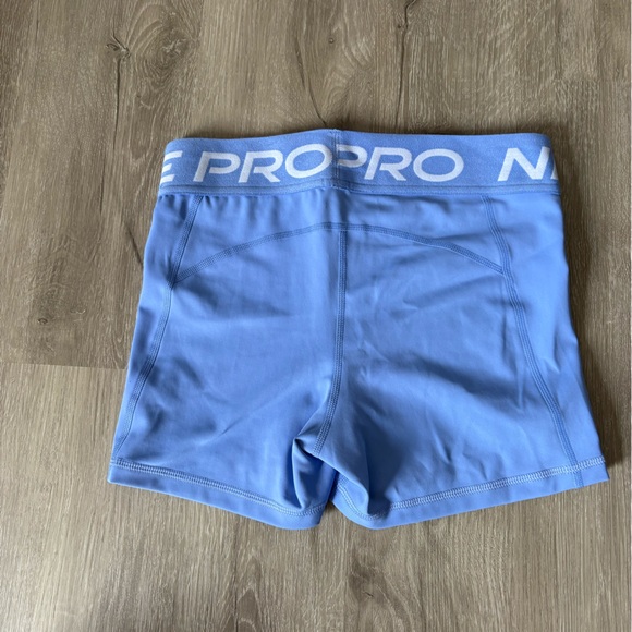 Nike Pro Light Blue Training Shorts - Picture 2 of 2